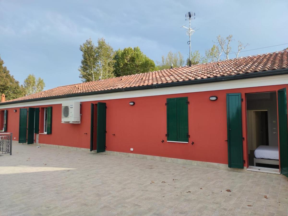 Отель Ca Rossa Bondeno Экстерьер фото